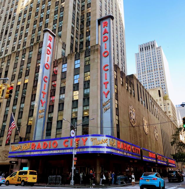 NYC; Best of Midtown Manhattan - The Must-See NYC - The Theater District and Times Square in 35 minutes