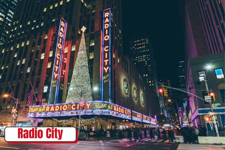 NYC : Big Apple City Lights & Broadway Express Tour 40 Mins - Radio City Music Hall and the Rockefeller Center area