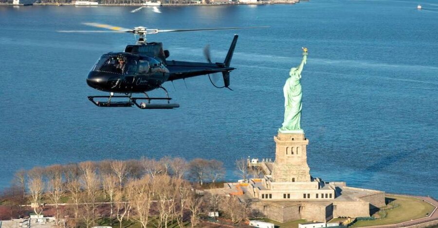 NYC: Big Apple Helicopter Tour - Lower Manhattan from above