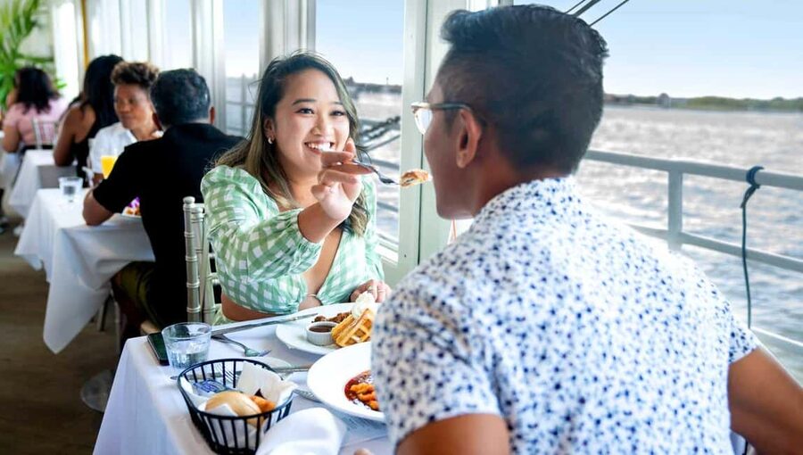 NYC: Bottomless Brunch Cruise - Standard seating or a window table