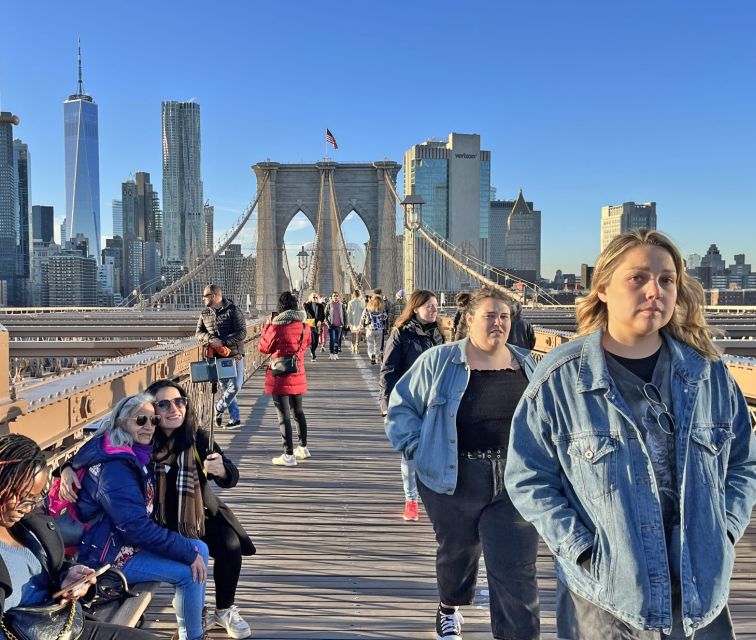 NYC: Brooklyn Bridge and Dumbo Guided Walking Tour - The best views come while you are moving
