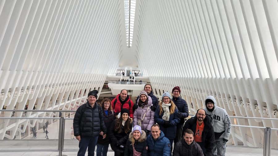NYC: Brooklyn Bridge, Statue of Liberty, & Manhattan Tour - Timing, weather, and what to bring