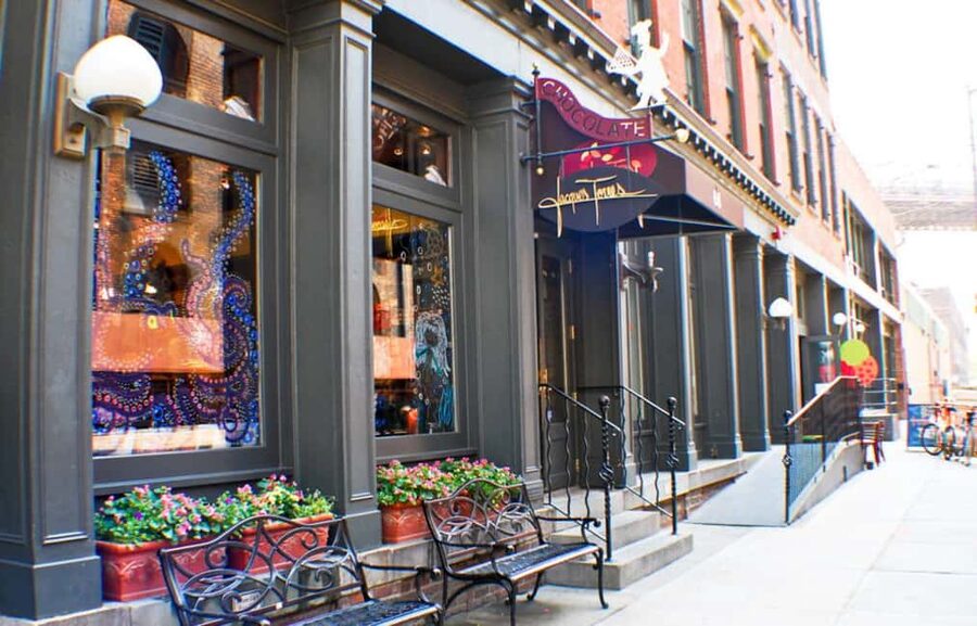 NYC: Brooklyn & DUMBO Bus and Walking Tour with Local Guide - Key points to know before booking