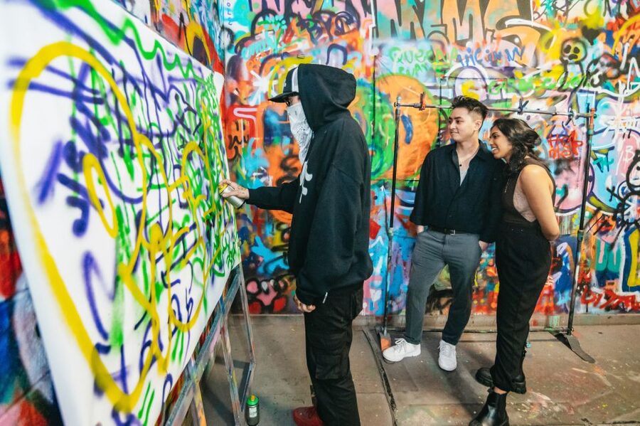 NYC: Brooklyn Graffiti Workshop with Local Artist - What to wear and what to bring