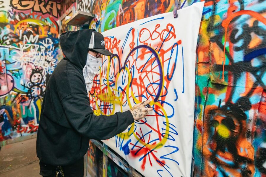 NYC: Brooklyn Graffiti Workshop with Local Artist - Your one-hour session, from first line to finished piece