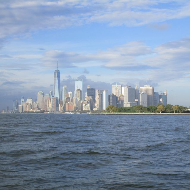 NYC: Brooklyn Sightseeing Sailboat Cruise - Food, drinks, clothing, and comfort