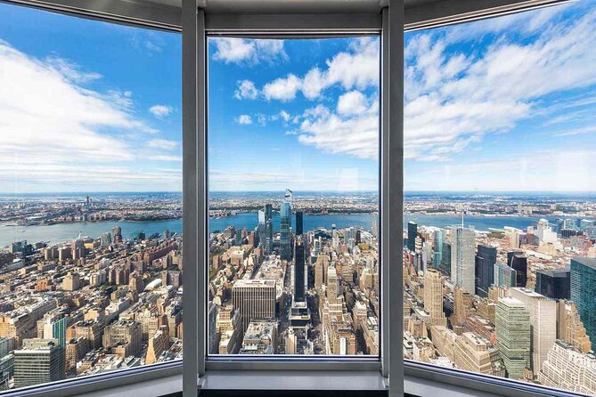 NYC Bundle: Empire State, Big Bus Tour, and Circle Line Cruise - SoHo, Chinatown, and Brooklyn Bridge