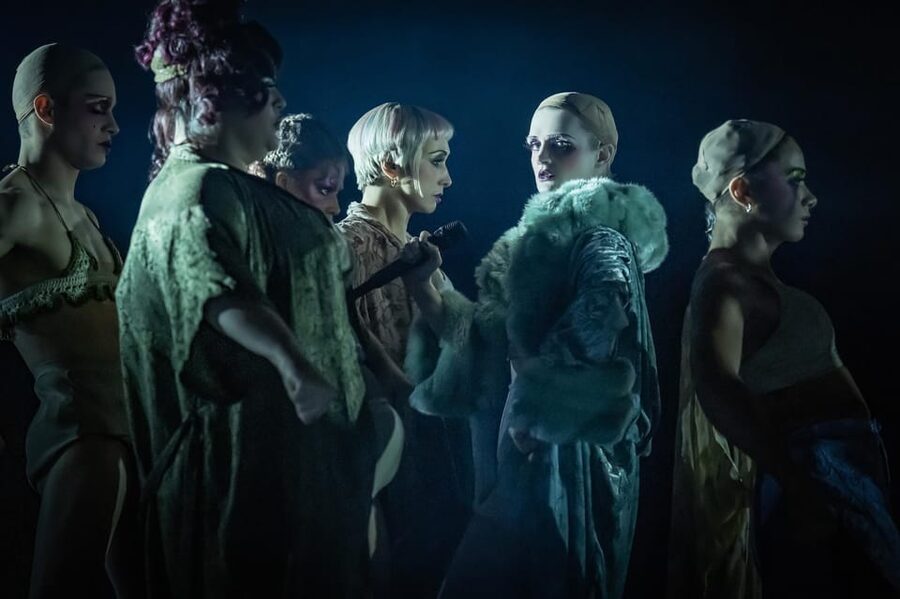 NYC: Cabaret at the Kit Kat Club on Broadway - Music, acting, and the two-hour-45-minute running time