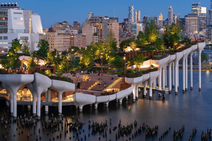 NYC: Chelsea District Private Guided Walking Tour - Chelsea Market: food, smells, and working roots