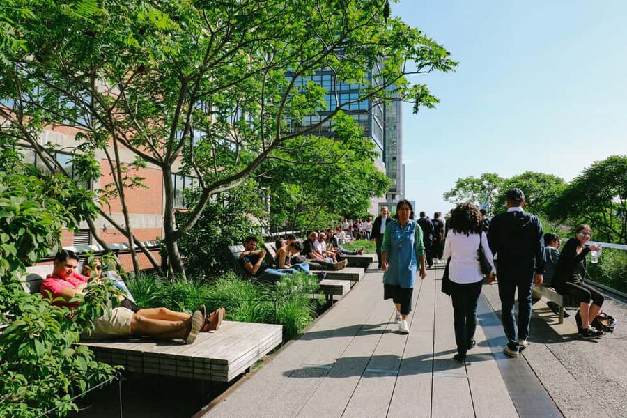 NYC: Chelsea & High Line Tour with Optional Edge Entry - Chelsea Market gives you a useful food break