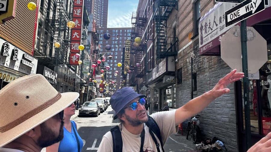 NYC: Chinatown & Little Italy Food Tour (4 Food Stops Incl.) - Chinatown’s seafood market and local food trade