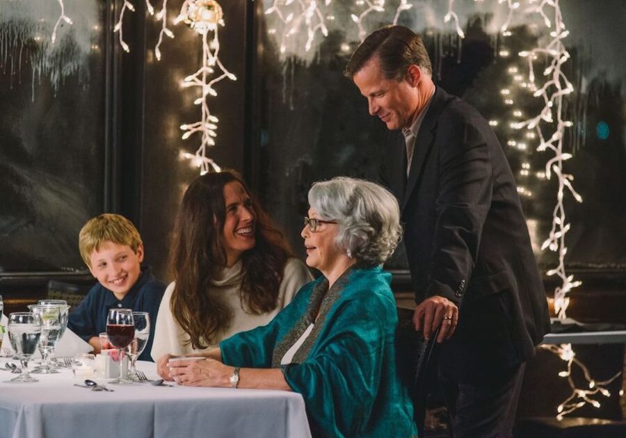 NYC: Christmas Day Buffet Brunch or Dinner Harbor Cruise - Key points to know before booking