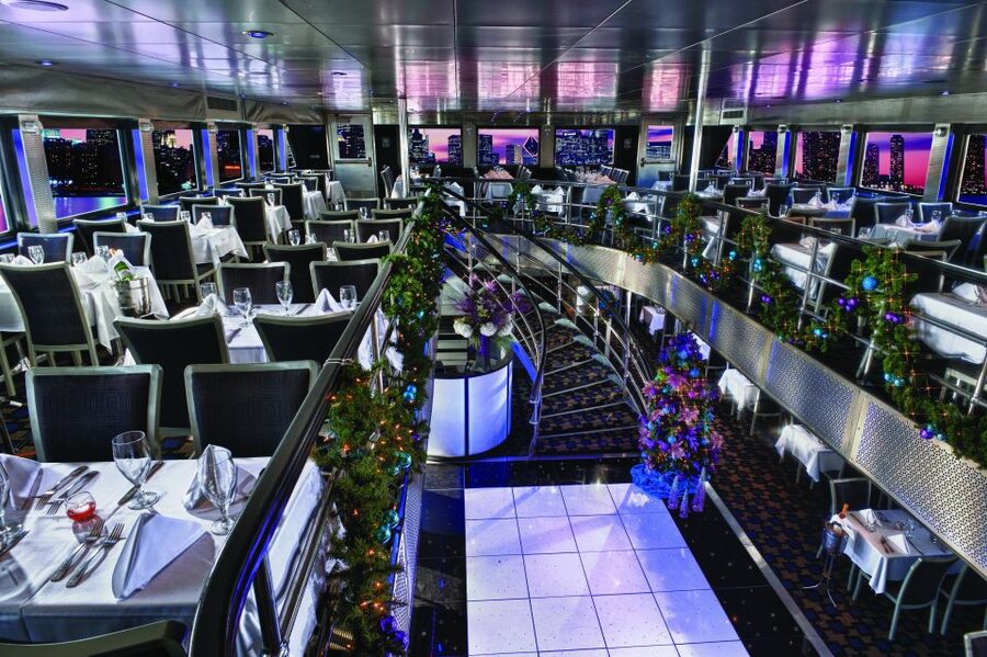 NYC: Christmas Eve Buffet Lunch or Dinner Harbor Cruise - The seasonal buffet and holiday atmosphere