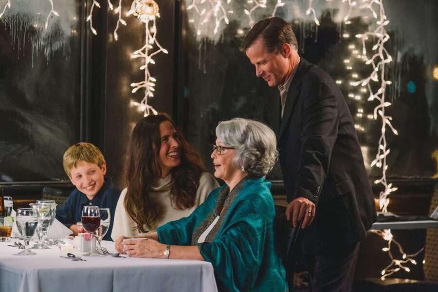NYC: Christmas Eve Gourmet Brunch or Dinner Harbor Cruise - Key points to know before booking