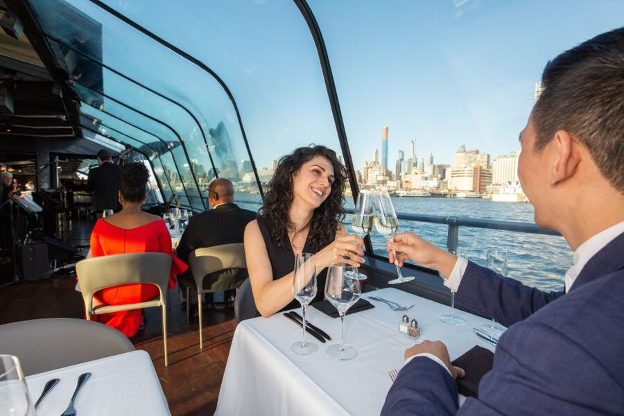 NYC: Christmas Eve Gourmet Brunch or Dinner Harbor Cruise - Three courses and table service