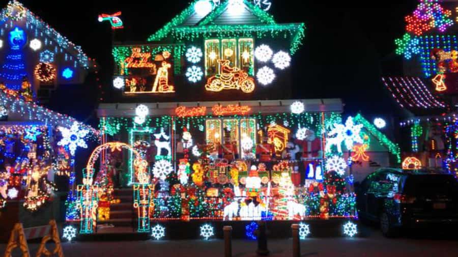 NYC: Christmas Lights Tour and Dyker Heights - Leaving Times Square for Brooklyn
