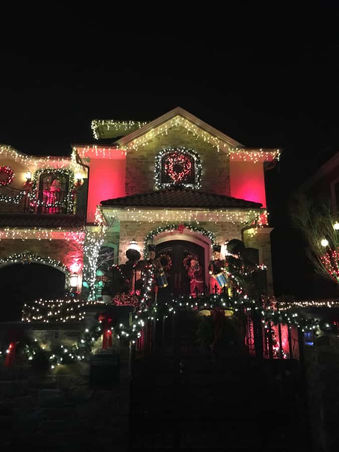 NYC: Christmas Lights Tour and Dyker Heights - Weather, clothing, and the practical details