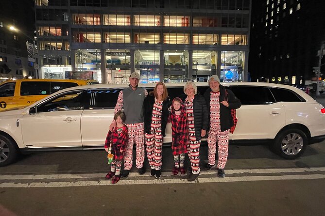 NYC Christmas Lights Tour by Limousine, SUV Or VAN. Dyker Heights - Who will enjoy this private Christmas tour