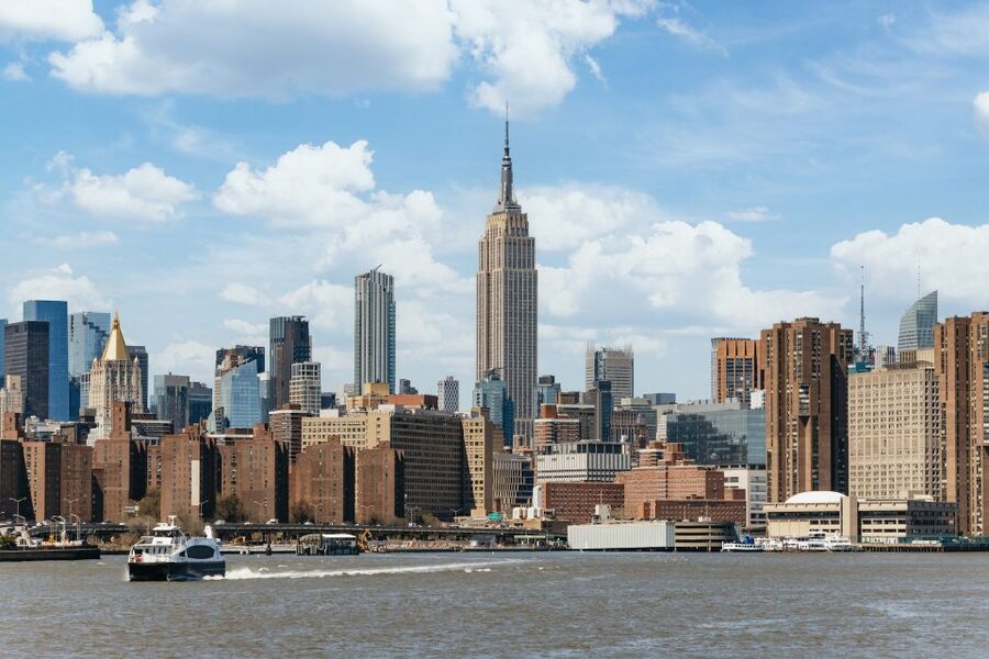 NYC: Circle Line 1.5-Hr Landmarks Skip-The-Box-Office Cruise - Down the Hudson toward Lower Manhattan