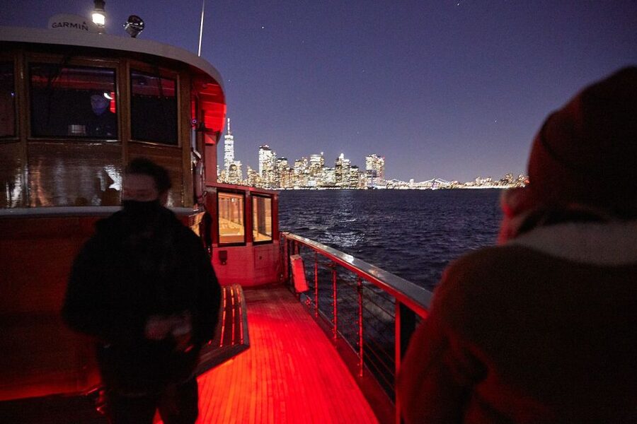 NYC: City Lights Yacht Cruise with Drink Included - Departing from Chelsea Piers on the Hudson