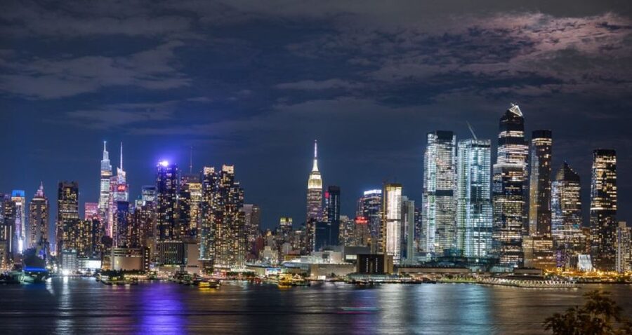 NYC: City Skyline Sightseeing MiniBus Tour at Night - Key points to know before you book