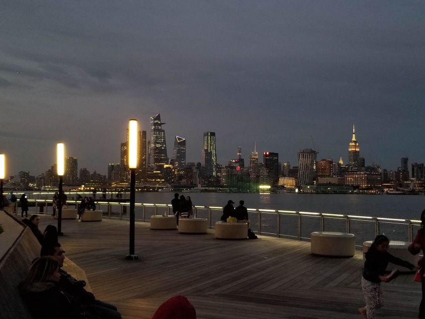 NYC: City Skyline Sightseeing MiniBus Tour at Night - Hoboken, Sinatra, and Hamilton Park