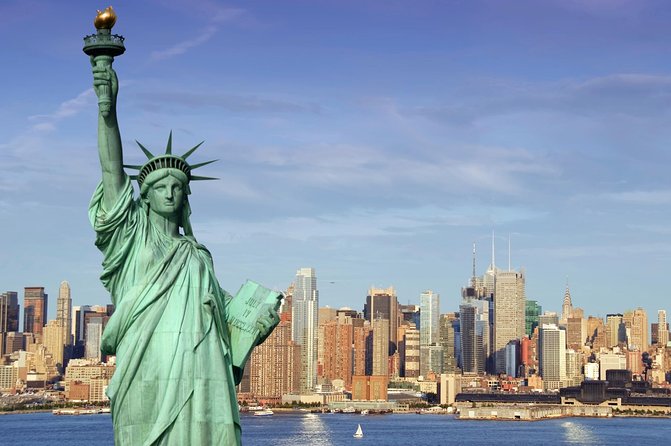 NYC City Tour: Statue of Liberty, 9/11 Memorial, Wall Street - Why this Lower Manhattan route works