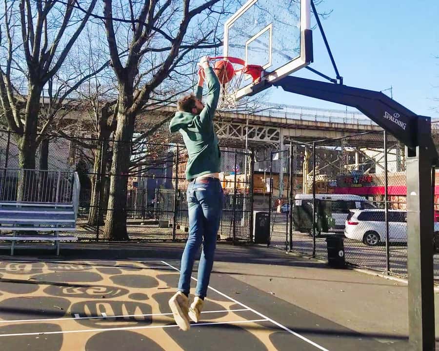 NYC Contrasts Tour: Harlem, Bronx, Bushwick, Queens, and Brooklyn - Starting near Times Square and heading toward Harlem