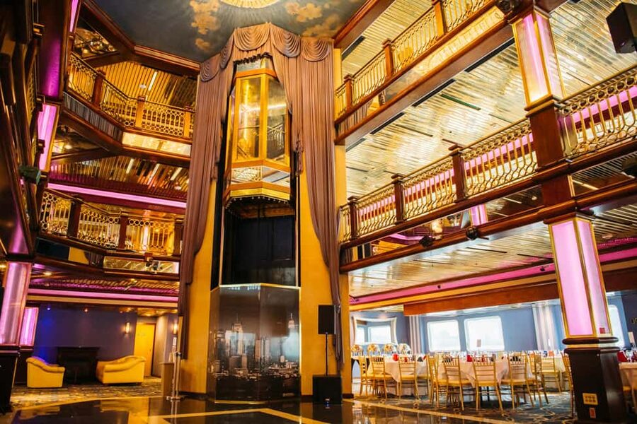 NYC: Cornucopia Majesty New Year's Eve Party Cruise - The open bar from 9 PM to 1 AM