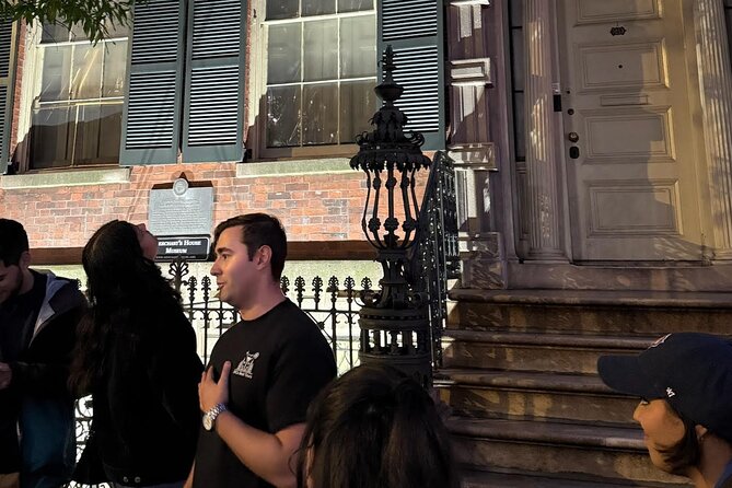 NYC Dark History Walking Tour: Ghosts, Murders, and Mafia - Why this walk gives New York a different face