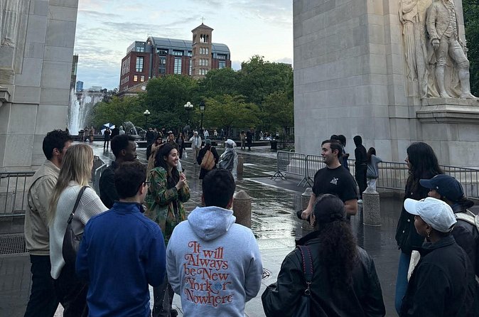 NYC Dark History Walking Tour: Ghosts, Murders, and Mafia - Group size, timing, and what to wear