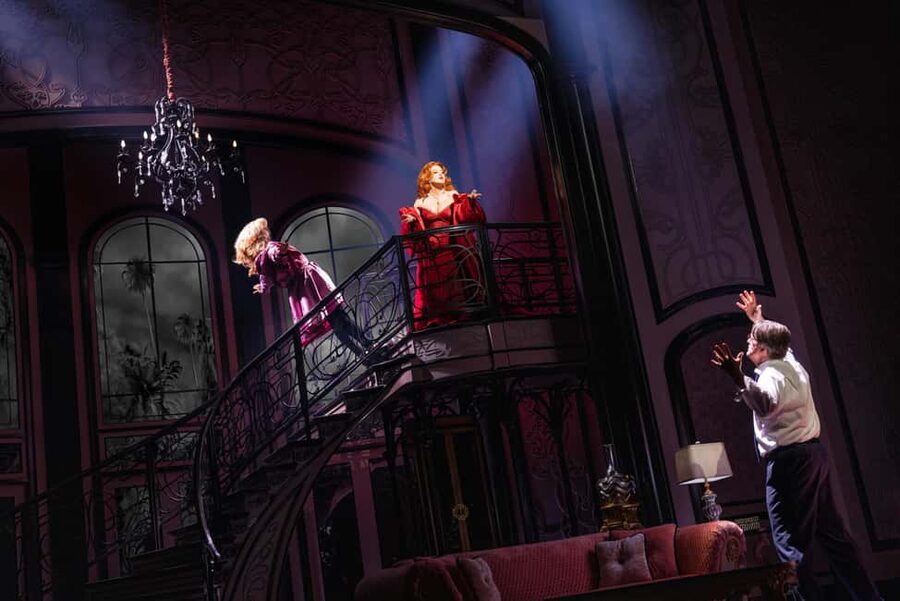 NYC: Death Becomes Her the Musical on Broadway - My recommendation