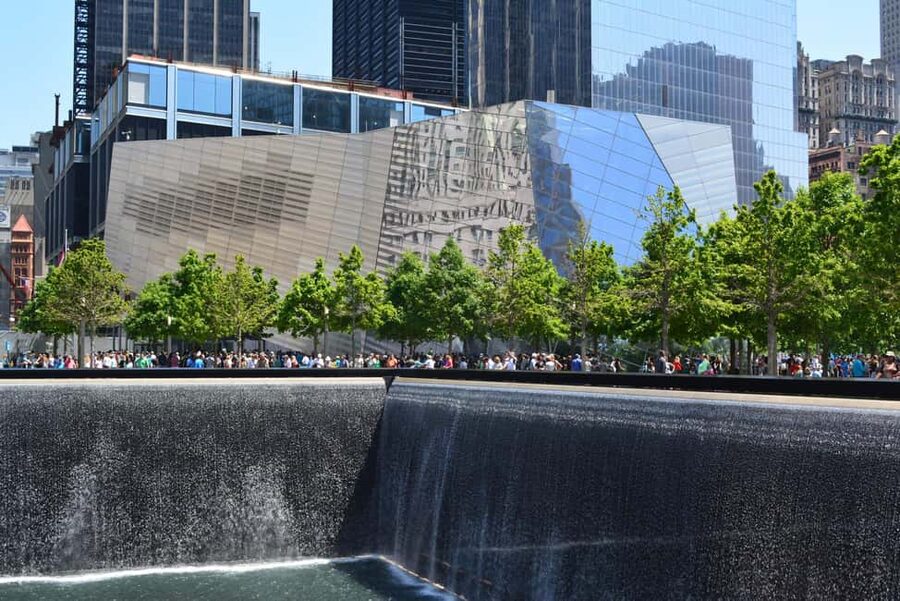 NYC: Downtown, Financial District & Ground Zero Guided Tour - Bowling Green and the first chapter of New York