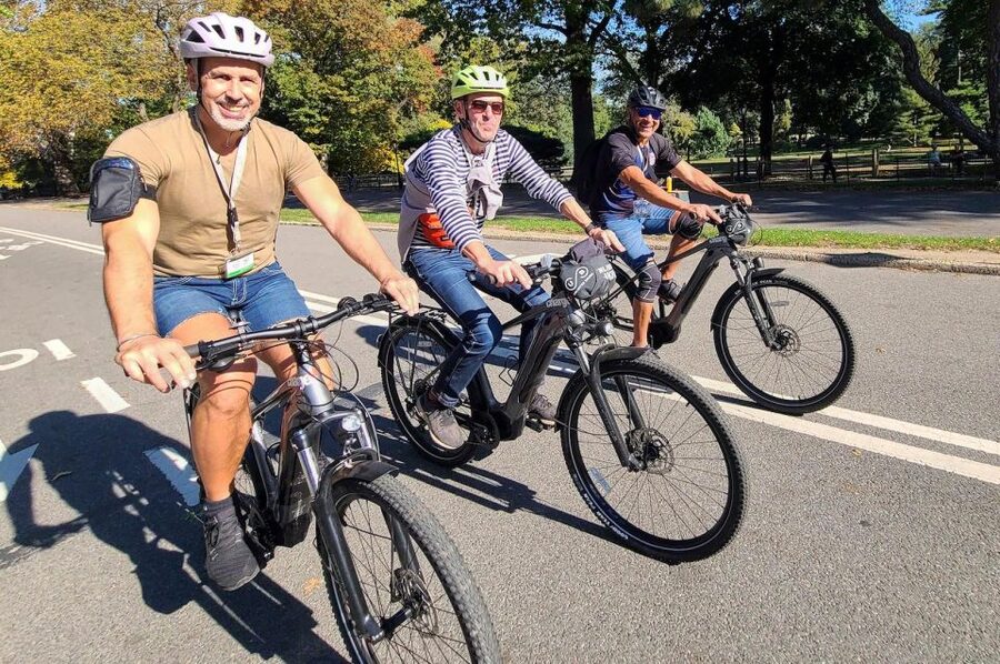 NYC: E-Bike Rental for Central Park and Downtown - Who should book this rental