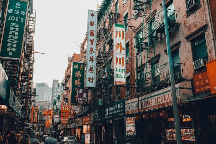 NYC: Eat 4 New York Foods & See 30 Sights Walking Tour - Key points to know before booking