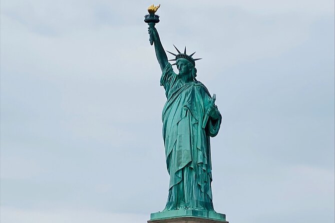 NYC: Empire State, Statue of Liberty, & Hop-on Hop-off (Save 25%) - Commentary, staff, and the limits of a bus tour