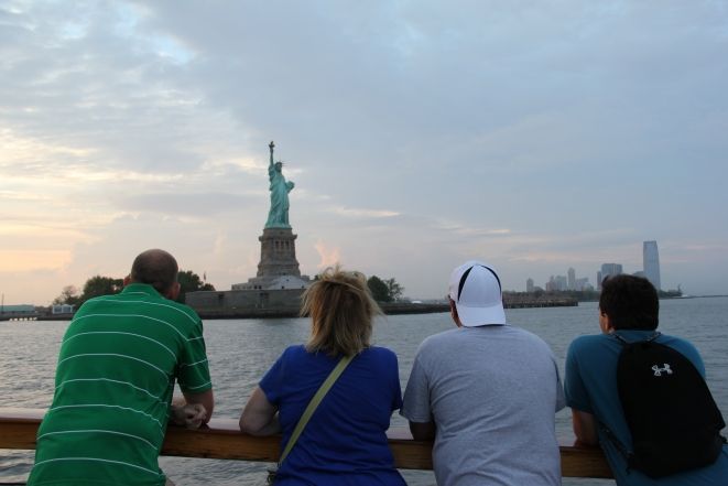 NYC: Evening Jazz Cruise on the Yacht Manhattan - Practical tips for a smoother evening