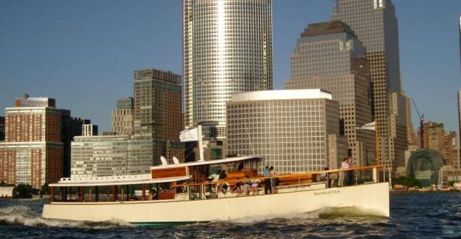 NYC: Evening Jazz Cruise on the Yacht Manhattan - Battery Park, the Financial District, and the harbor route