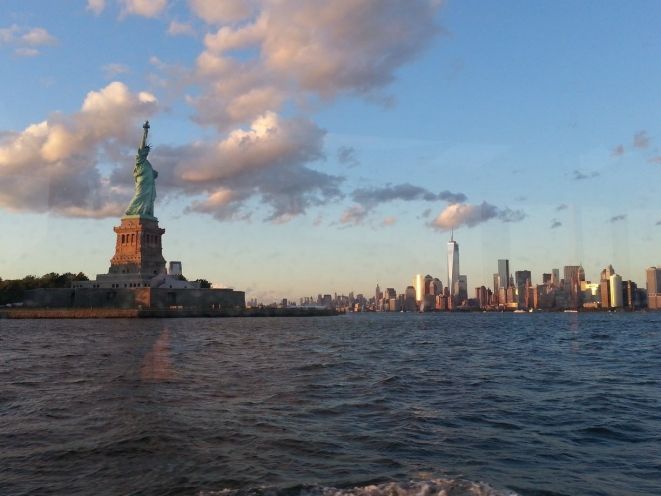 NYC: Evening Jazz Cruise on the Yacht Manhattan - Seeing the Statue of Liberty and Ellis Island