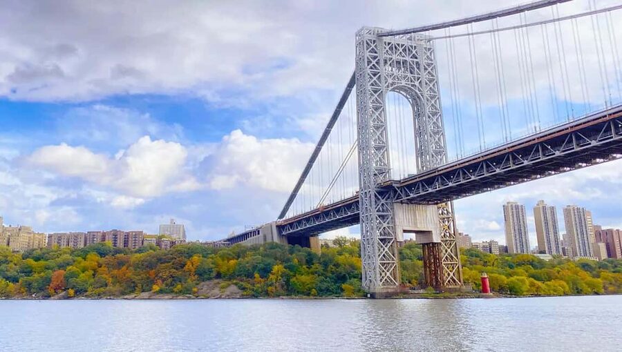 NYC: Fall Foliage Cruise with Live Guide - What you see during the first part of the cruise