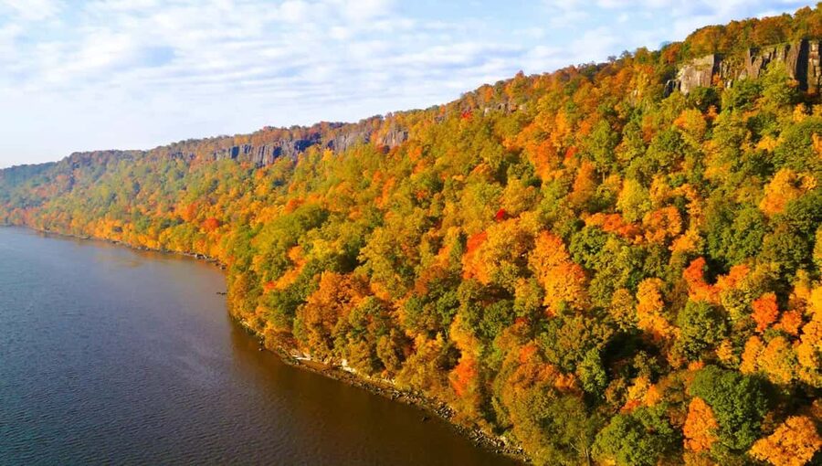 NYC: Fall Foliage Cruise with Live Guide - How long the experience really feels