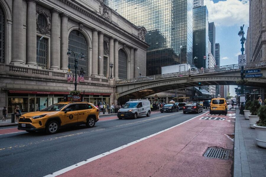 NYC | French guided tour Grand Central & Midtown - Two hours, a small group, and the $62 price
