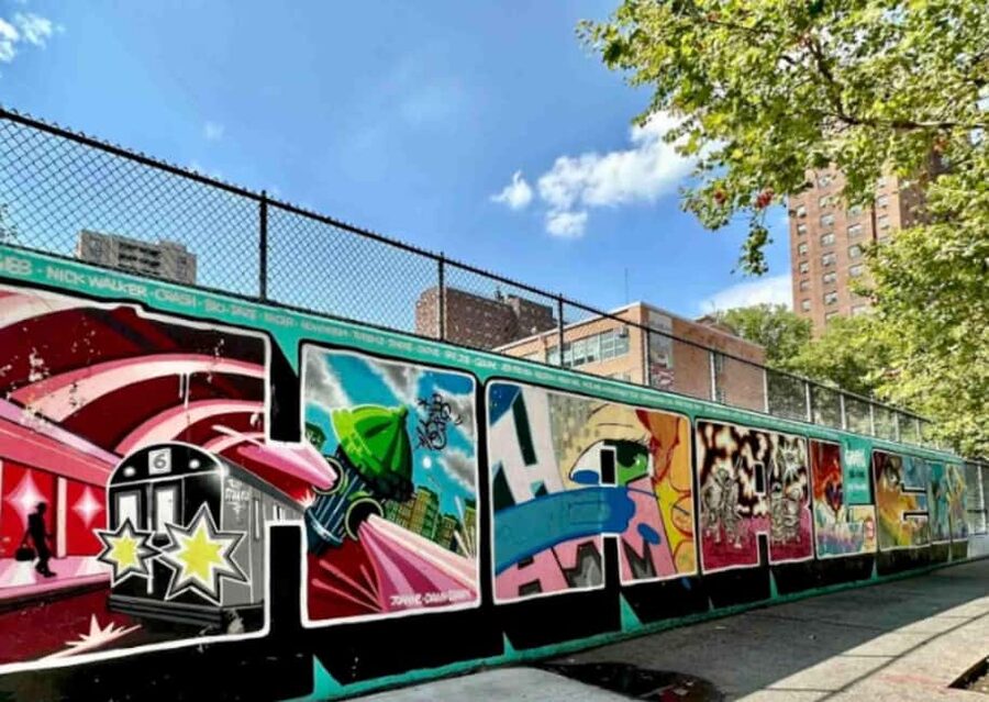 NYC | French guided tour Hip-Hop in East Harlem & Bronx - Reading the murals of Spanish Harlem