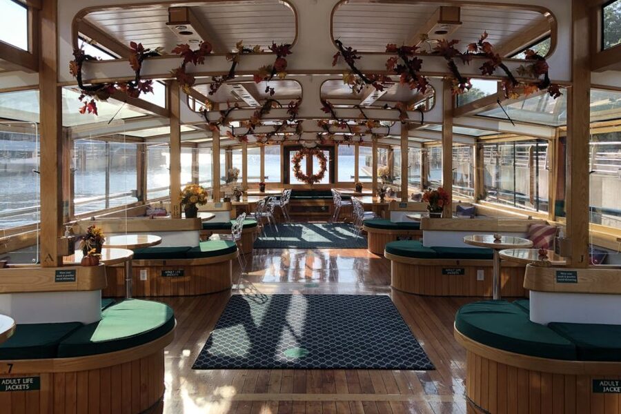 NYC: Grand Palisades Fall Foliage Yacht Tour - Food, drinks, and the real value of $110