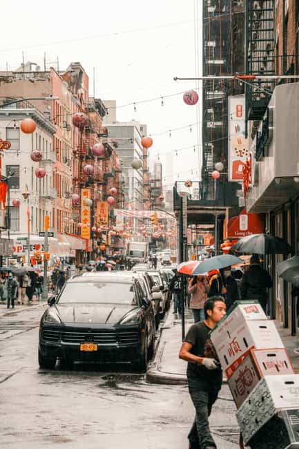 NYC: Greenwich, SoHo, Little Italy and Chinatown Tour - SoHo’s cast-iron blocks and changing identity