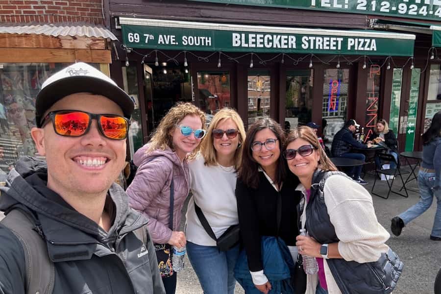 NYC: Greenwich Village Food Tour - Ending with an award-winning cupcake