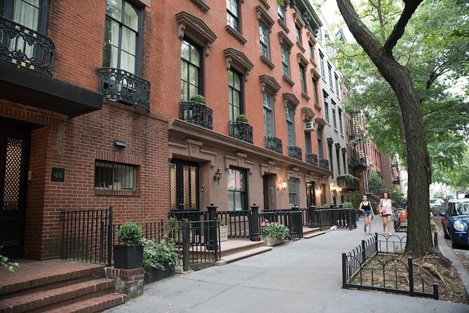 NYC: Greenwich Village Food Tour with 6 Locals Favorites Dishes - Pizza, with one small caveat