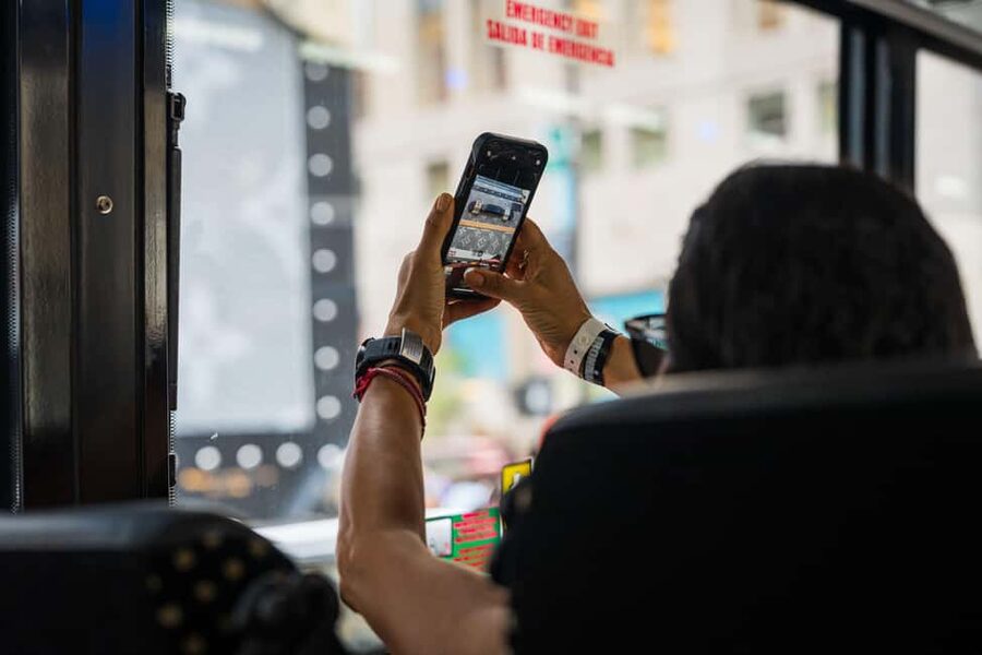 NYC: Half-Day Luxury Bus Tour of Top Highlights - Why this four-hour route works in New York