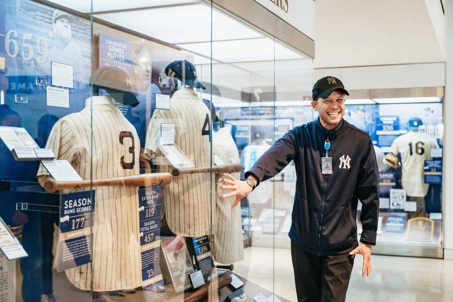 NYC: Harlem & Bronx with Yankees Baseball Game, 1-Day Tour - One day from Grant’s Tomb to Yankee Stadium