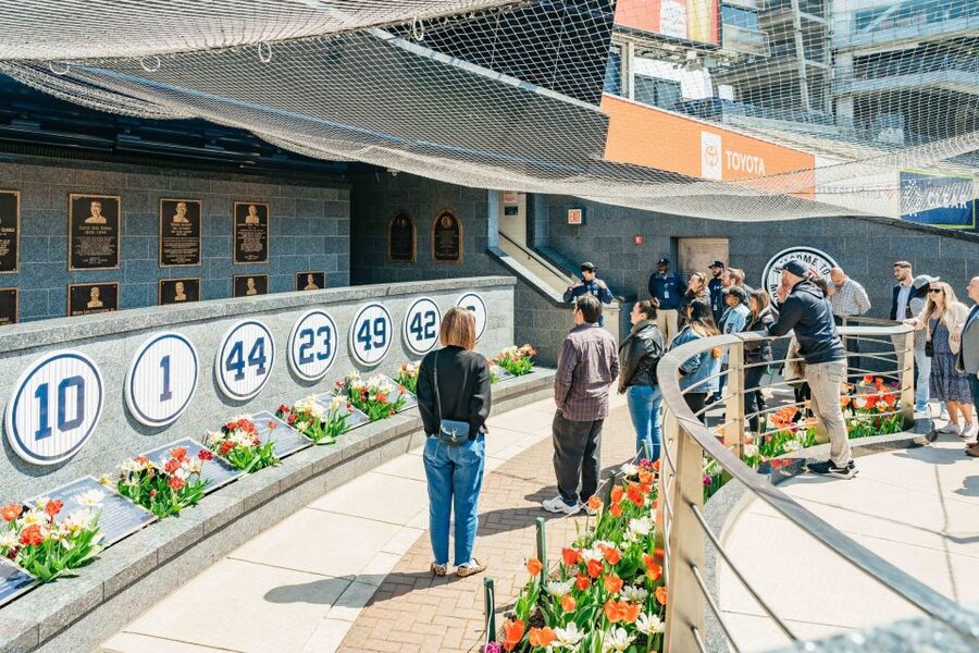 NYC: Harlem & Bronx with Yankees Baseball Game, 1-Day Tour - Guides can make or break this long day